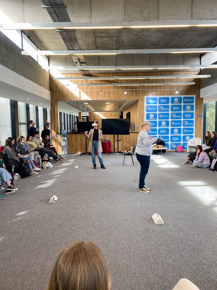 Se desarrolló en Tecnoteca una charla sobre innovación en realidad virtual