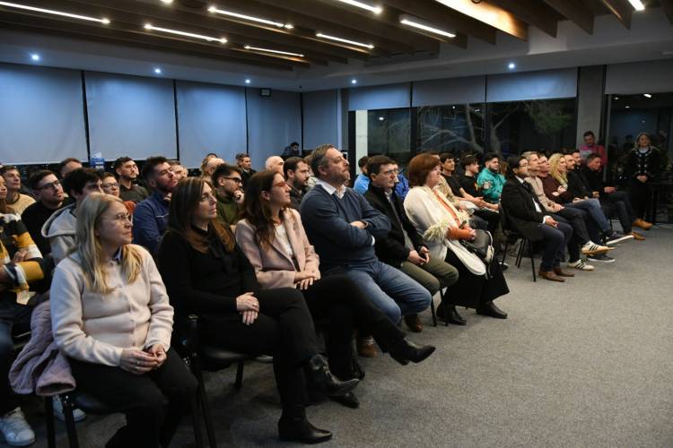 La carrera de Diseño Industrial del CRES celebró sus primeros 10 años de formación en la ciudad 