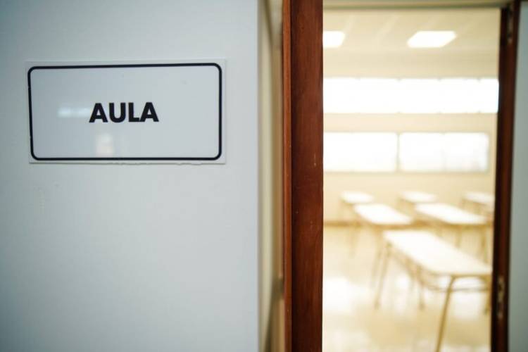 Ciclo lectivo 2025: escuelas secundarias orientadas y técnicas podrán cambiar su orientación