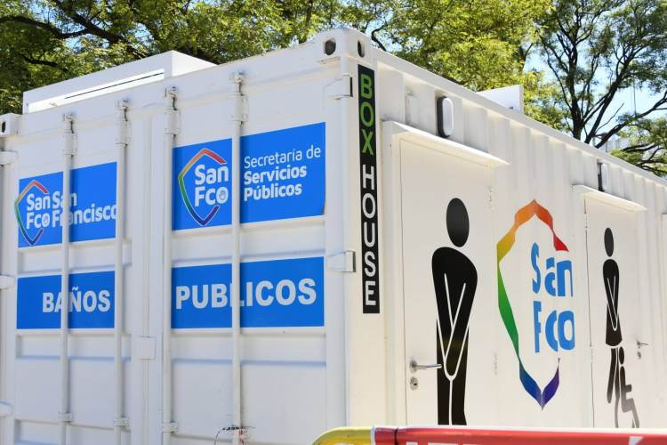 Cambios en el horario de funcionamiento de baños públicos en las plazas