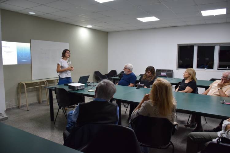 Maestros con Huellas se capacitó en Inteligencia Artificial con el grupo GISAI de la UTN