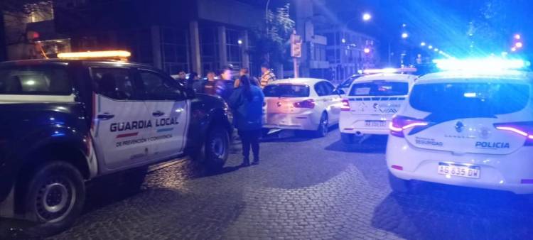 Estaba alcoholizado, con 7 personas en el auto y realizando maniobras peligrosas