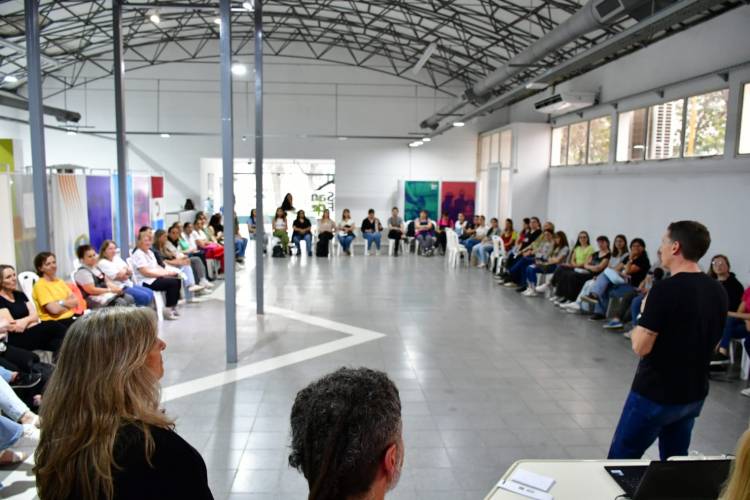 Capacitación docente sobre Ludotecas en San Francisco: una apuesta por el juego como herramienta pedagógica
