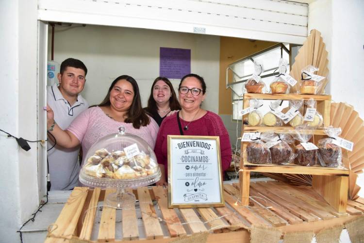 El CEDER San Francisco llevó a cabo la primera Expo Cursos de Formación Profesional y realizó la entrega de certificados