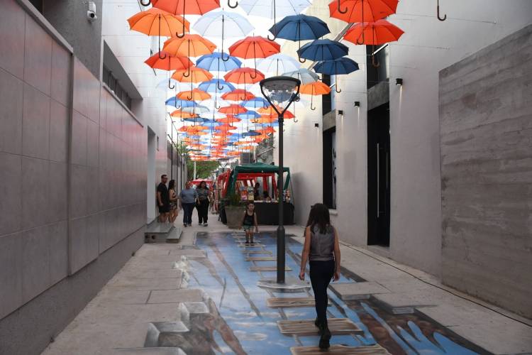 Comienza el Paseo de Colores, un nuevo ciclo cultural en el Pasaje Cornaglia