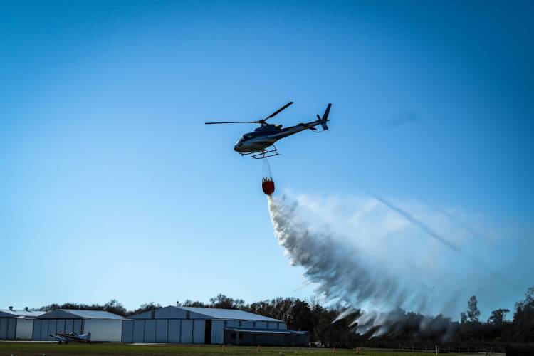 Con nuevas aeronaves, la Provincia capacita a pilotos para el combate de incendios forestales