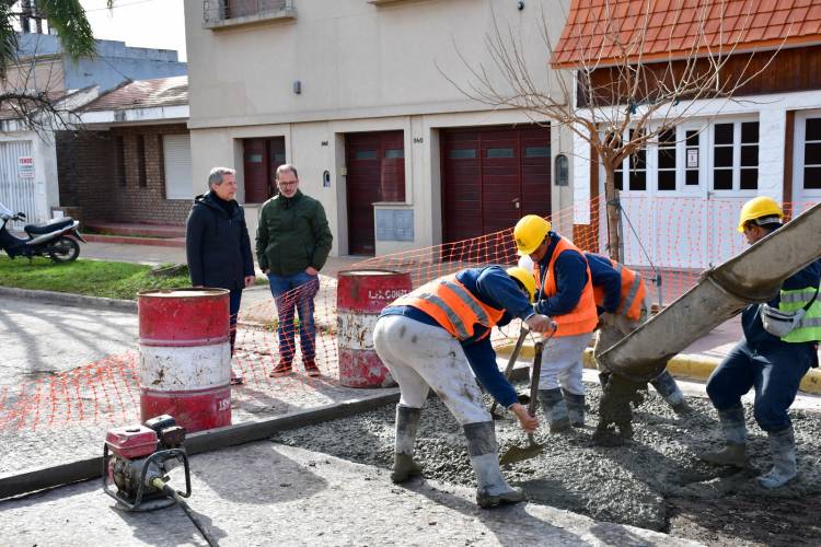 Avanzan los trabajos de bacheo y mantenimiento sobre avenida Libertador Norte