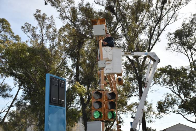 El Municipio continúa con las mejoras y actualizaciones en el sistema de detección de patentes integrado al Centro de Atención Ciudadana