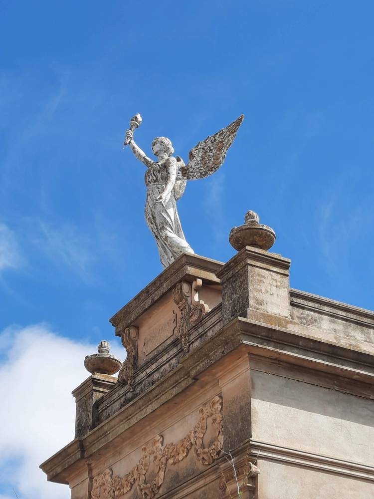 Se presentó el Camino Turístico de Cementerios Cordobeses, un nuevo circuito para descubrir el patrimonio provincial