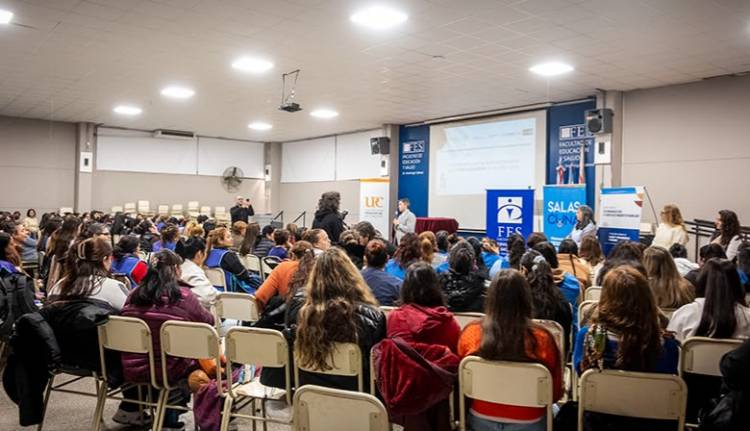Más de 150 educadoras de Salas Cuna se capacitan en la Universidad Provincial de Córdoba