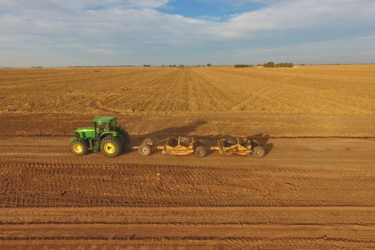 Córdoba crea el primer Consorcio integral para el cuidado de suelos y caminos rurales