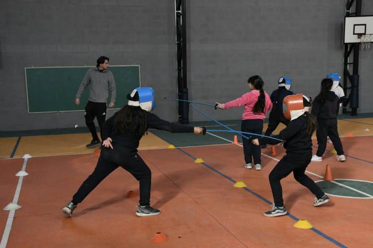 Este sábado inicia la Escuela Municipal de Esgrima